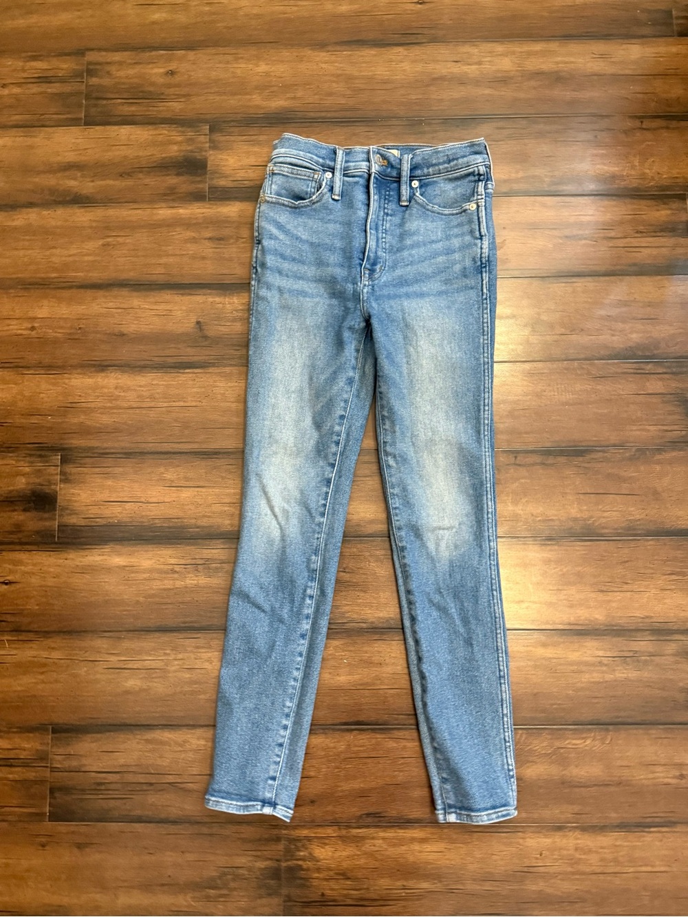 Madewell 10” High-Rise Skinny Crop Jeans in Light Blue Wash